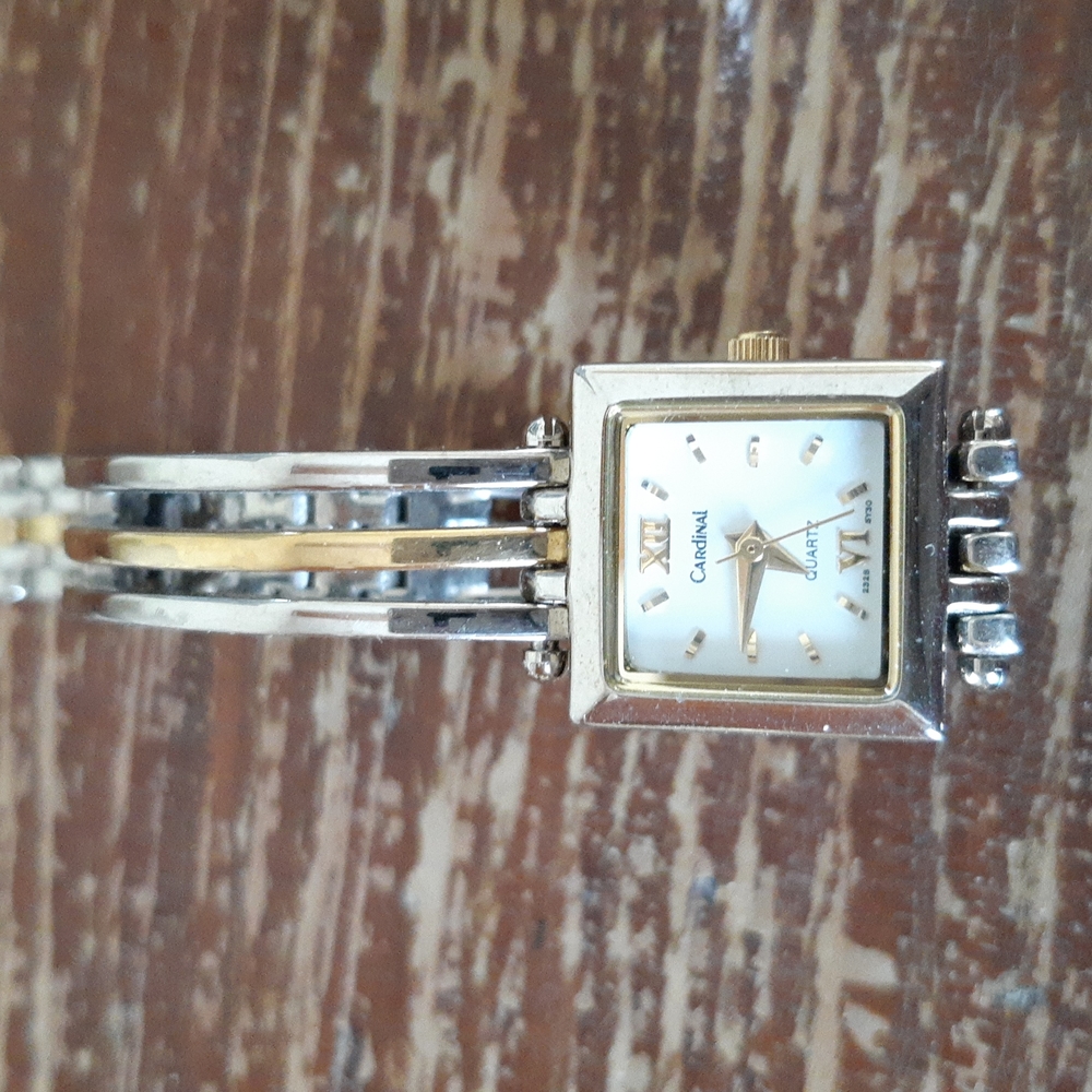 Cardinal Watch - Picture 2 of 2